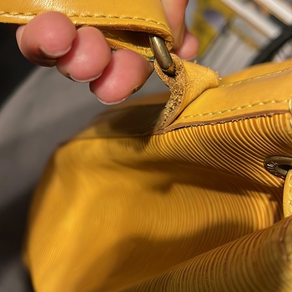 1994 Louis Vuitton Epi Noe Yellow (Authentic) - Picture 3 of 12